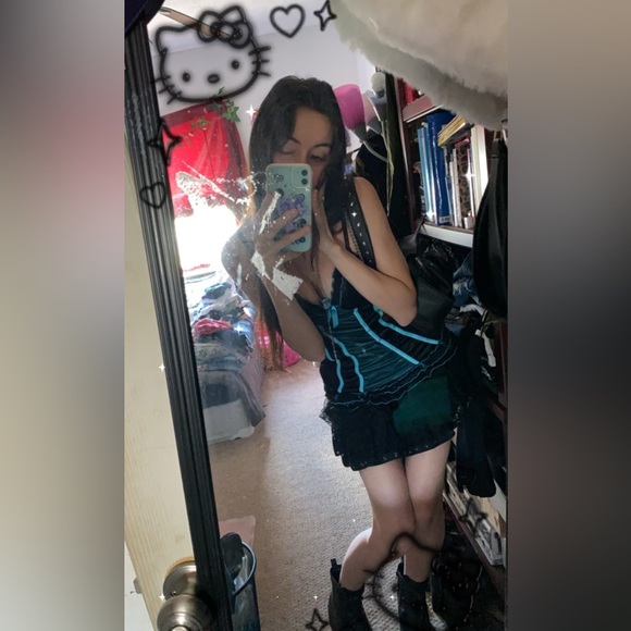 Meet your Posher, Alexis <3 - Picture 6 of 14